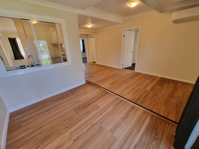 81 Old Bar Road, Old Bar NSW 2430