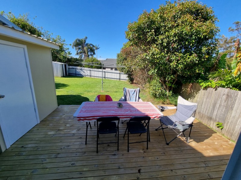 81 Old Bar Road, Old Bar NSW 2430