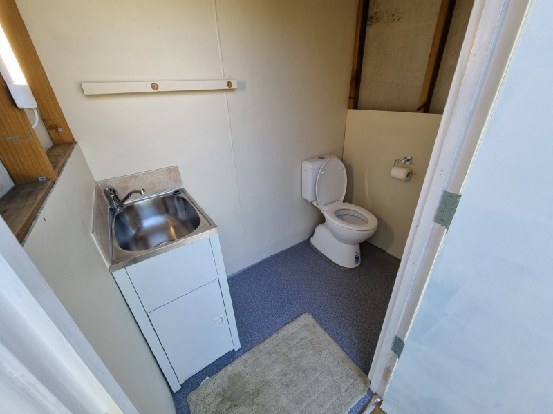 81 Old Bar Road, Old Bar NSW 2430