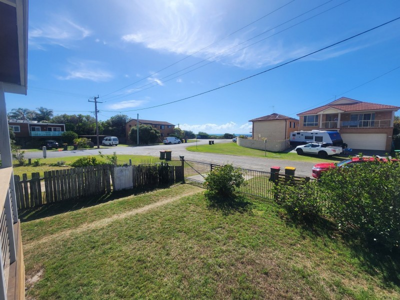 3 Lewis Street, Old Bar NSW 2430