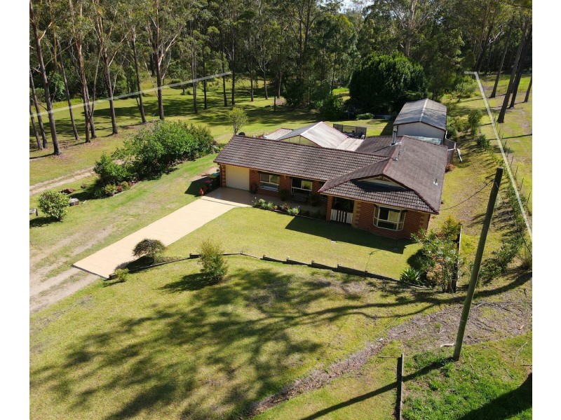 17 Scotts Road, Mitchells Island NSW 2430