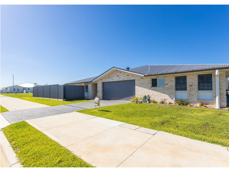 24 Banyula Drive, Old Bar NSW 2430