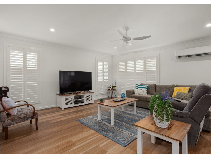 24 Banyula Drive, Old Bar NSW 2430