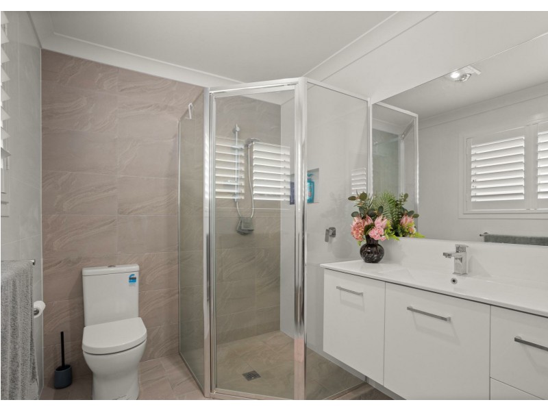 24 Banyula Drive, Old Bar NSW 2430