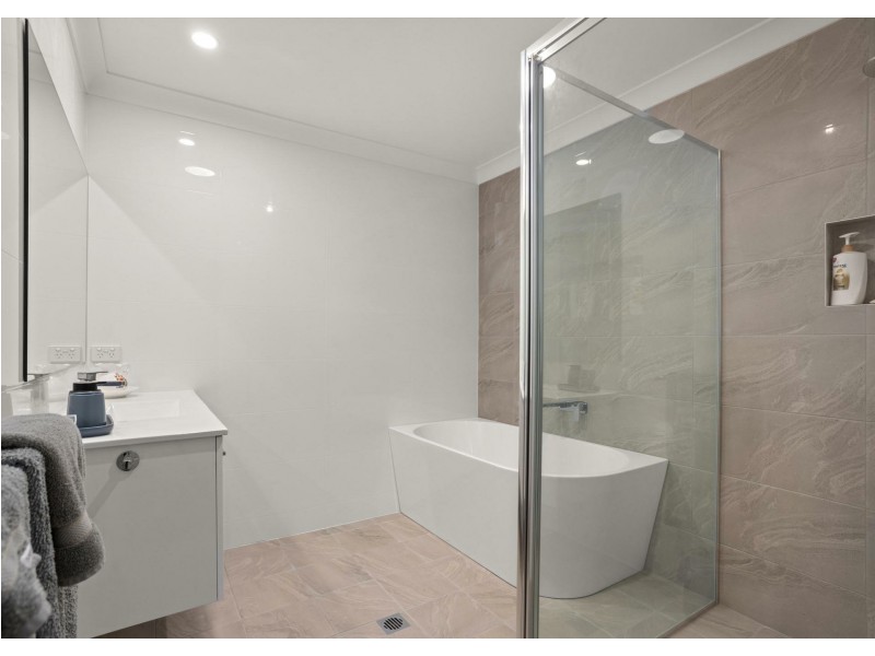 24 Banyula Drive, Old Bar NSW 2430