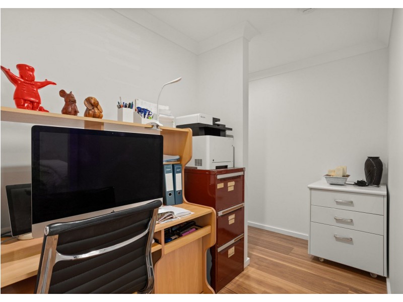 24 Banyula Drive, Old Bar NSW 2430