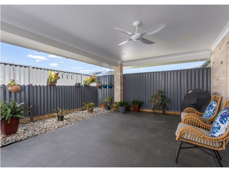 24 Banyula Drive, Old Bar NSW 2430