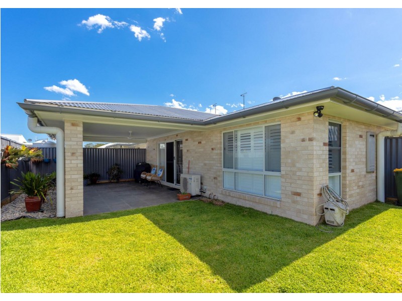 24 Banyula Drive, Old Bar NSW 2430