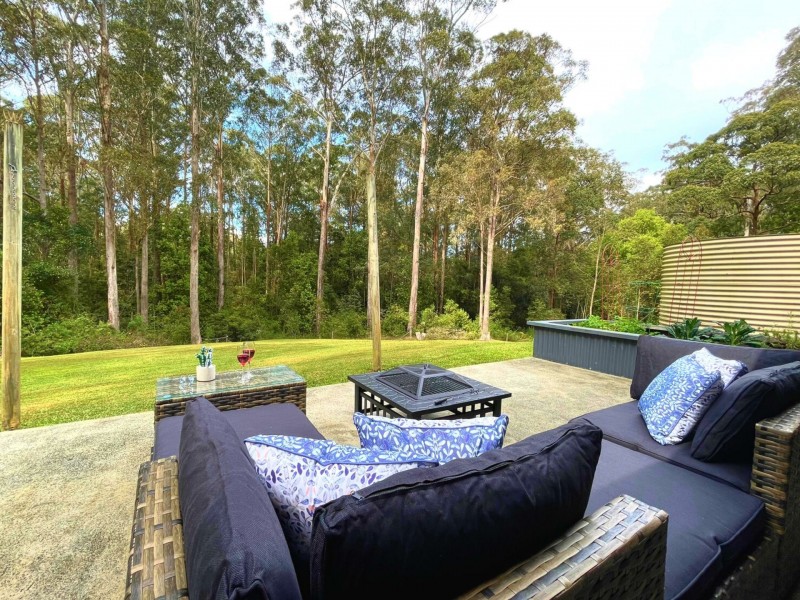 11 Rainforest Drive, Mitchells Island NSW 2430