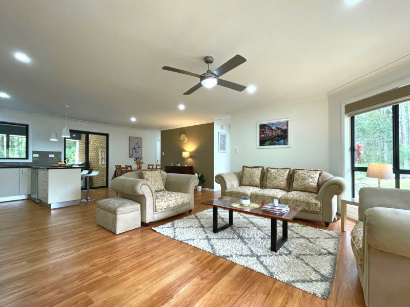 11 Rainforest Drive, Mitchells Island NSW 2430