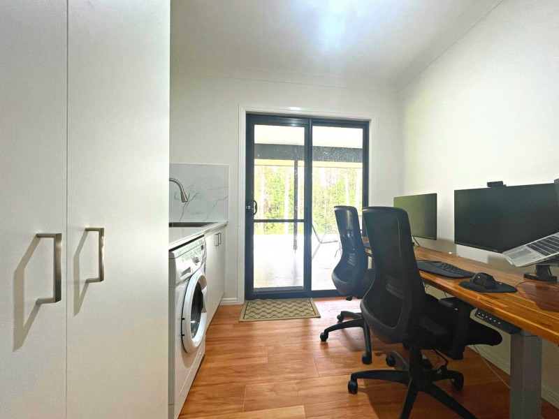 11 Rainforest Drive, Mitchells Island NSW 2430