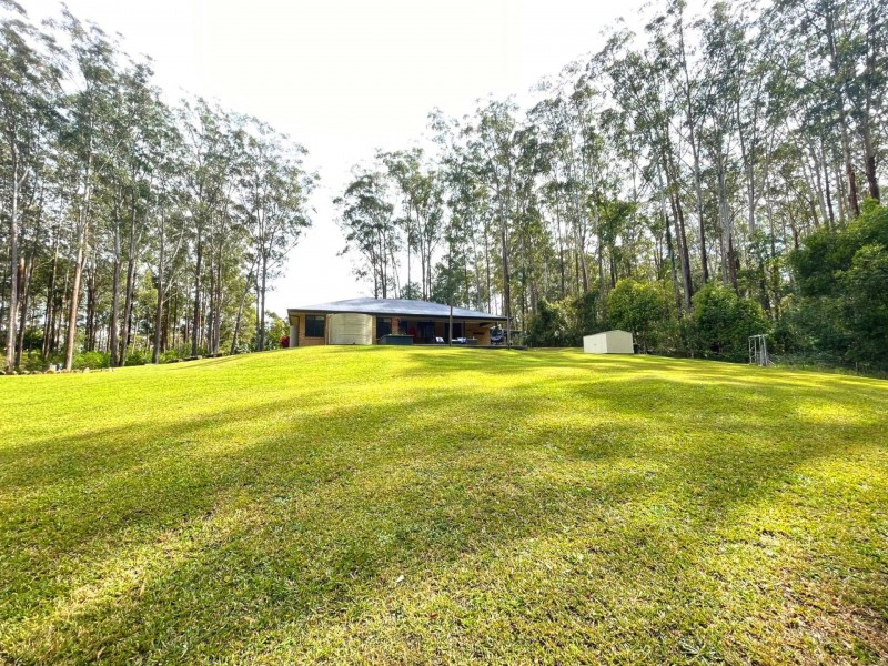 11 Rainforest Drive, Mitchells Island NSW 2430