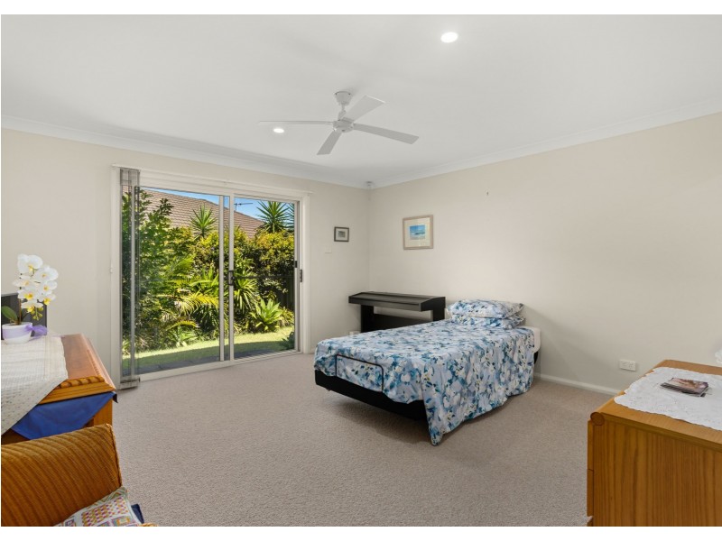 44 Bluehaven Drive, Old Bar NSW 2430