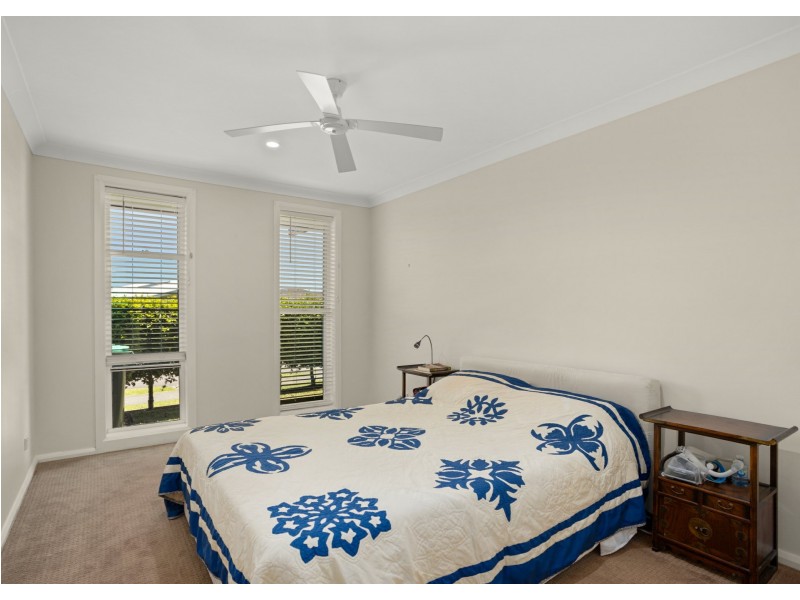 44 Bluehaven Drive, Old Bar NSW 2430