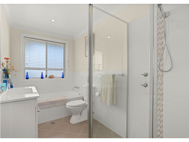 44 Bluehaven Drive, Old Bar NSW 2430