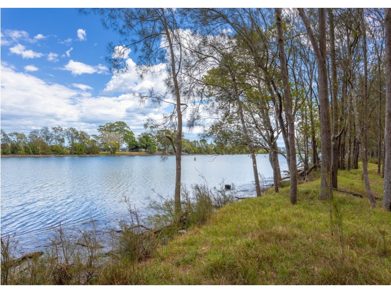 67 Riverview Road, Mitchells Island NSW 2430