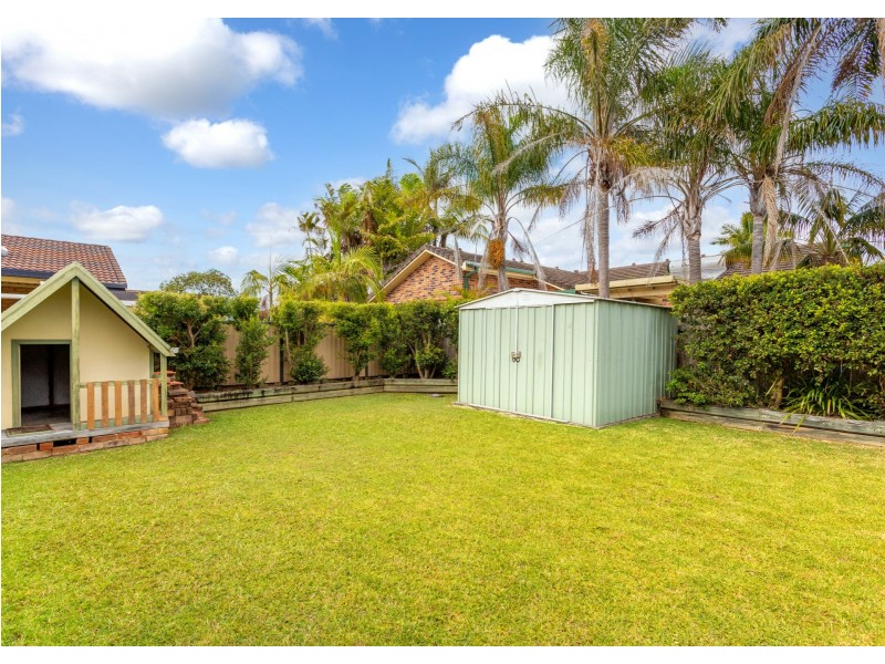 4 Newlan Court, Old Bar NSW 2430