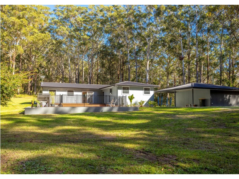 232 Ferry Road, Oxley Island NSW 2430