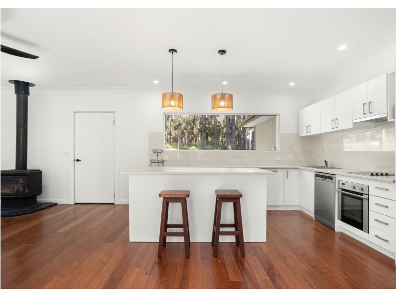 232 Ferry Road, Oxley Island NSW 2430