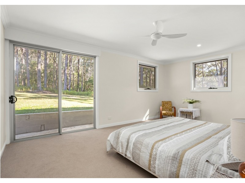 232 Ferry Road, Oxley Island NSW 2430