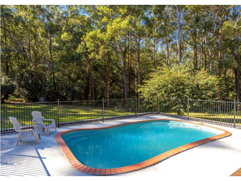 232 Ferry Road, Oxley Island NSW 2430