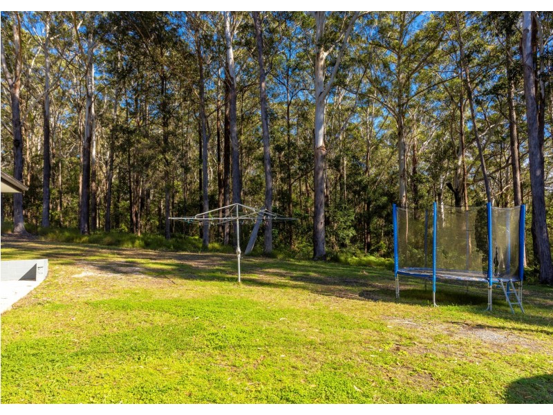 232 Ferry Road, Oxley Island NSW 2430