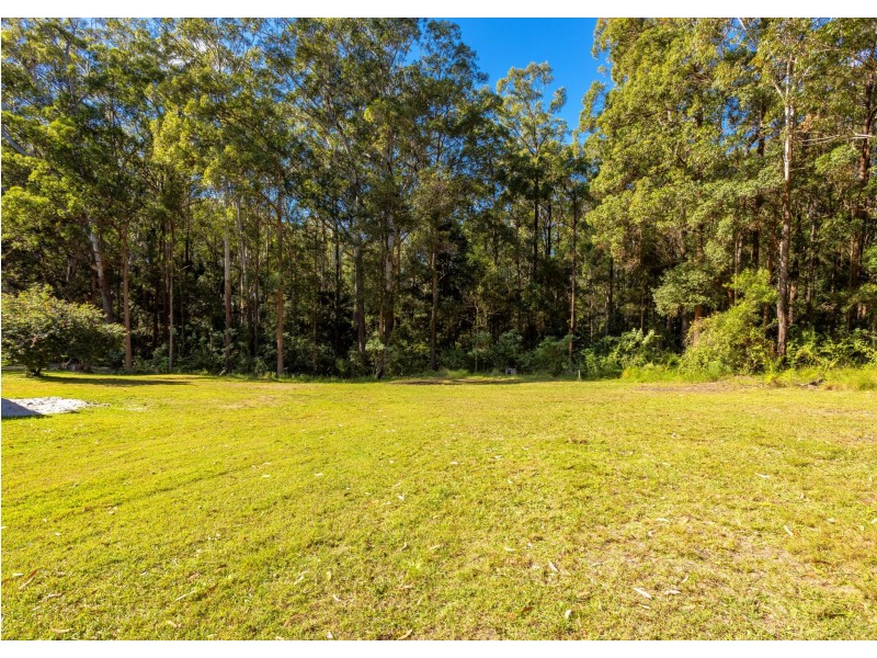 232 Ferry Road, Oxley Island NSW 2430