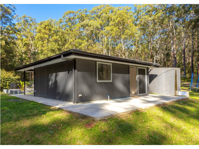 232 Ferry Road, Oxley Island NSW 2430