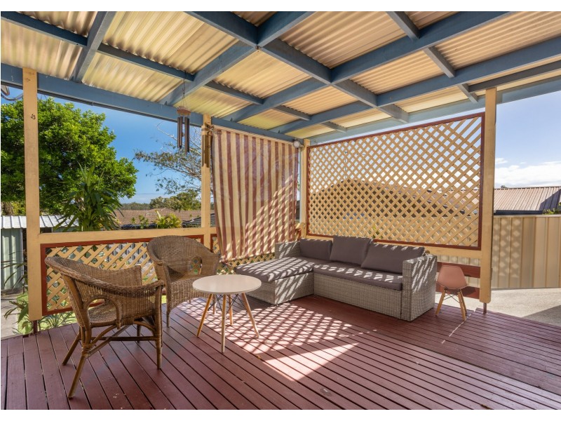 43 Molong Road, Old Bar NSW 2430
