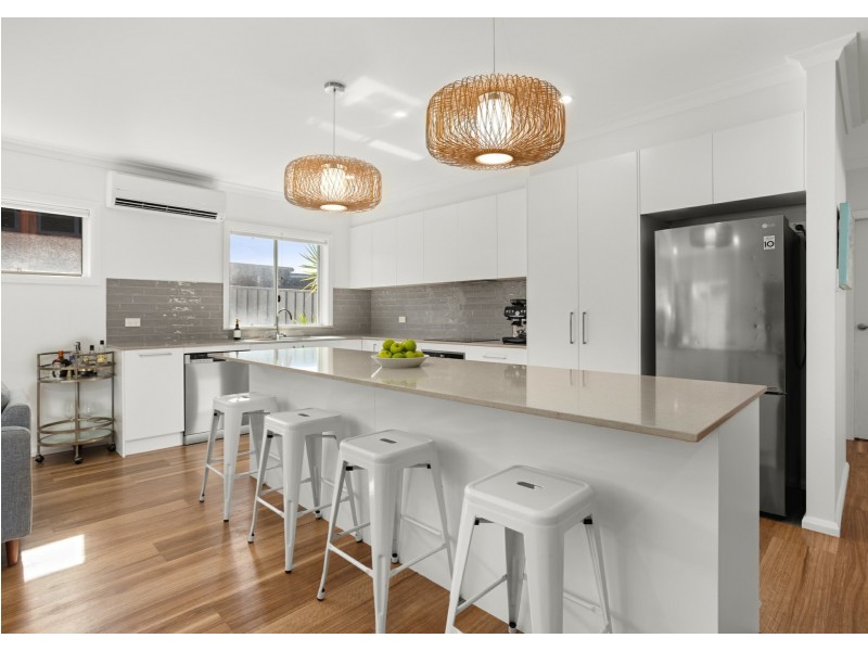 1 Alveena Court, Wallabi Point NSW 2430