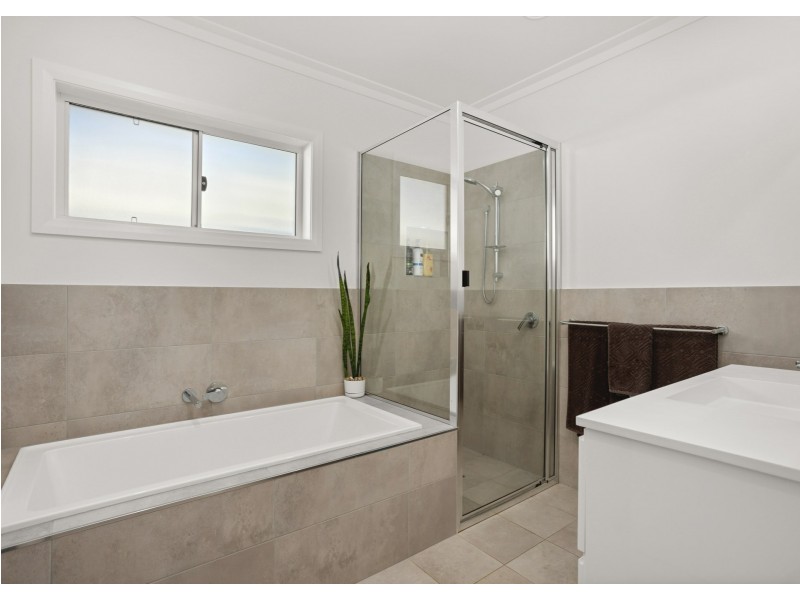 1 Alveena Court, Wallabi Point NSW 2430