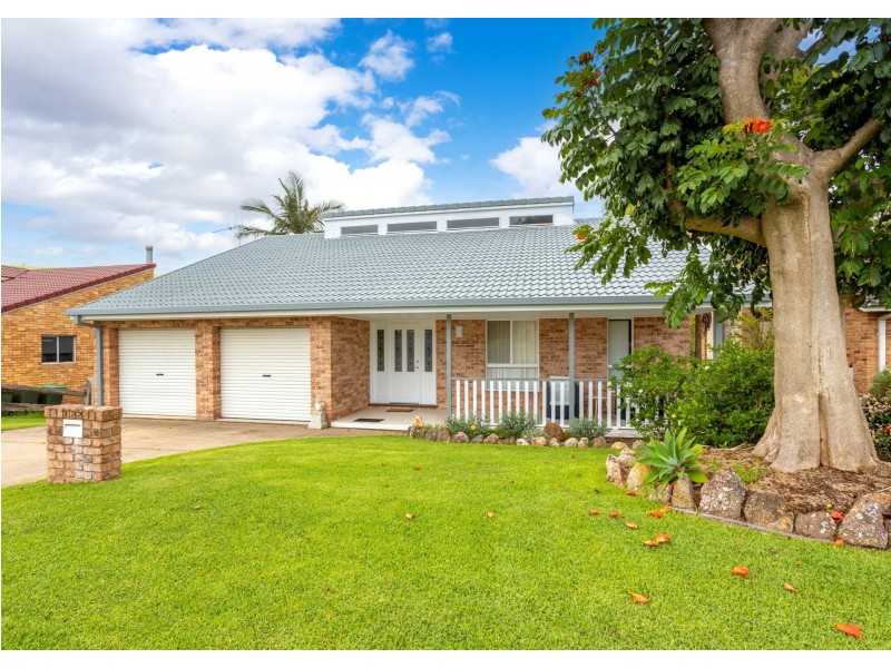 122 Waterman Street, Old Bar NSW 2430