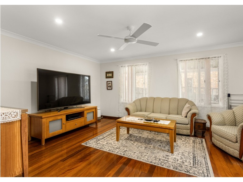122 Waterman Street, Old Bar NSW 2430