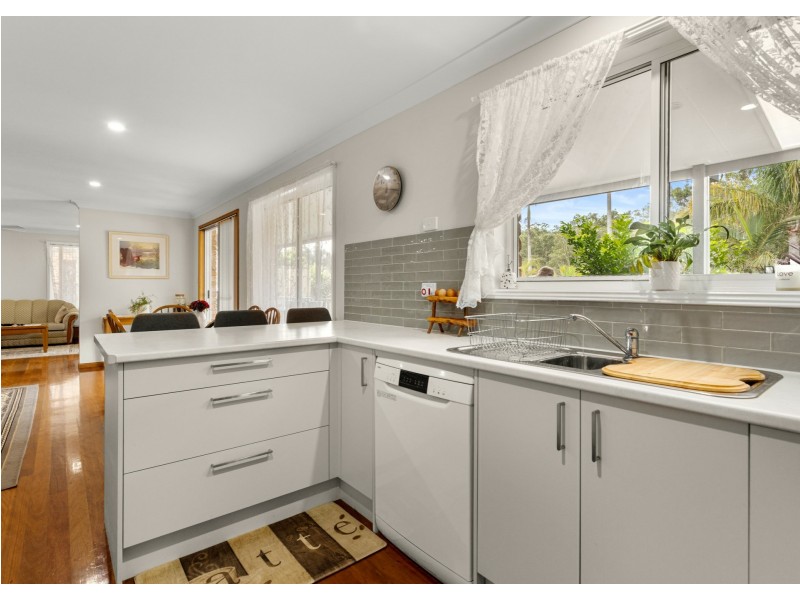 122 Waterman Street, Old Bar NSW 2430