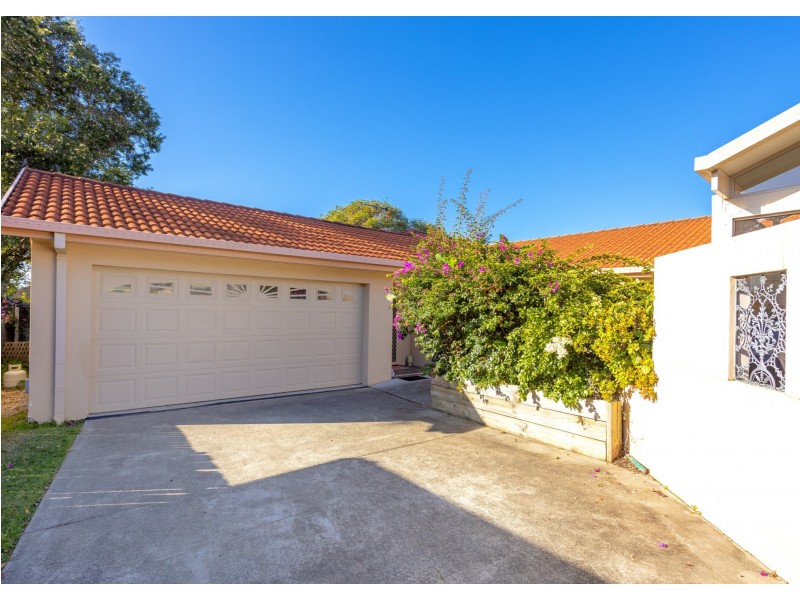 2/6 Rushby Drive, Old Bar NSW 2430