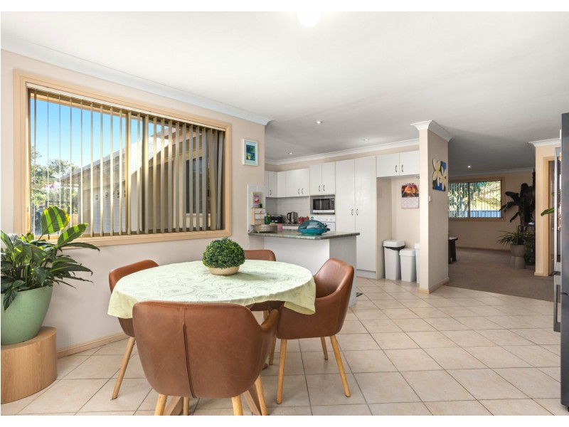 2/6 Rushby Drive, Old Bar NSW 2430