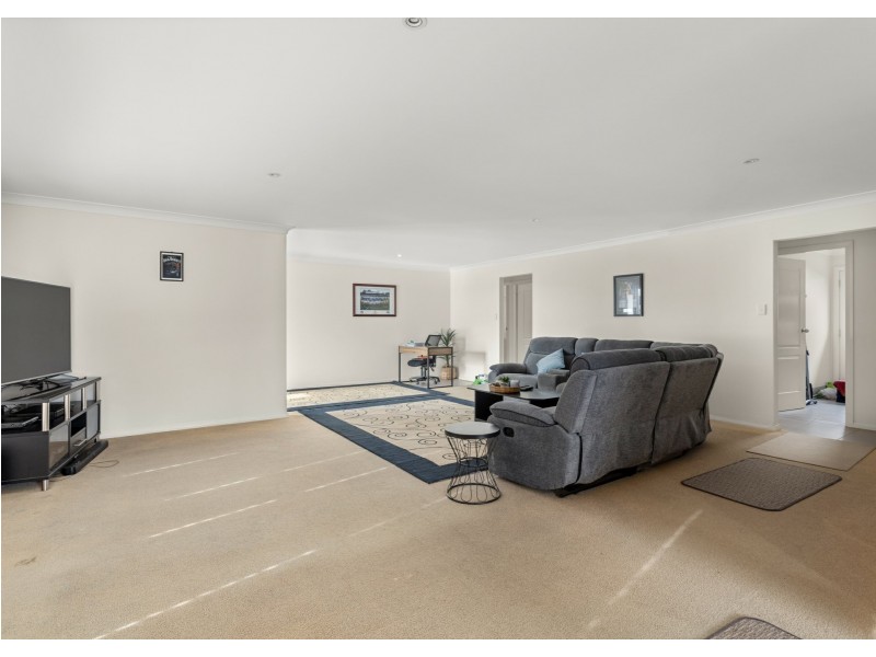 1 Yellowfin Avenue, Old Bar NSW 2430