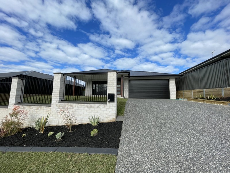 2 Viewmont Way, Old Bar NSW 2430