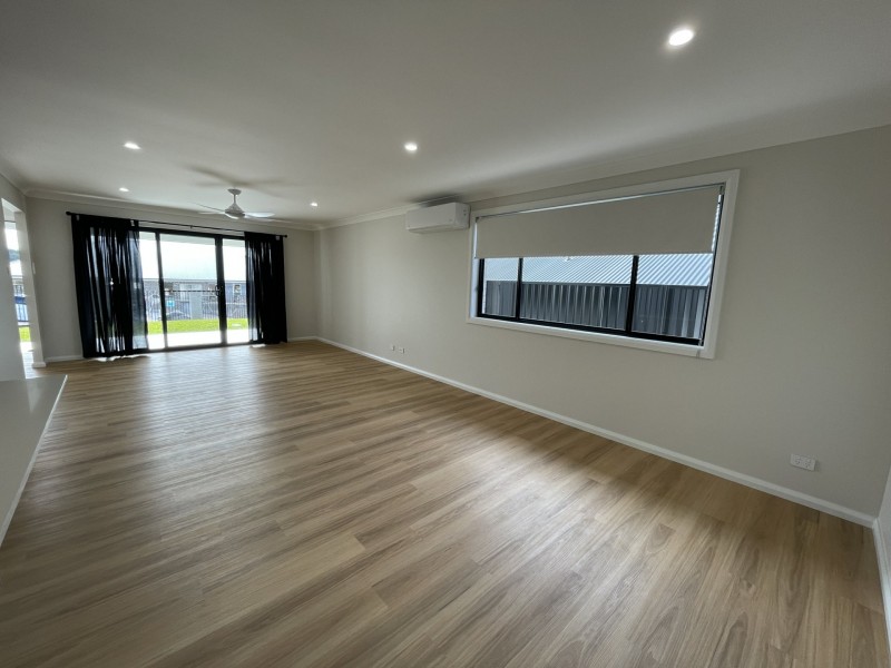 2 Viewmont Way, Old Bar NSW 2430