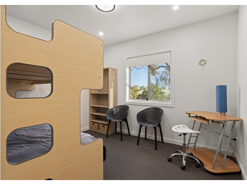 33 Lewis Street, Old Bar NSW 2430