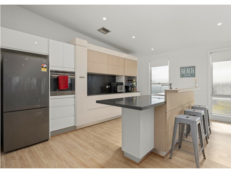 33 Lewis Street, Old Bar NSW 2430