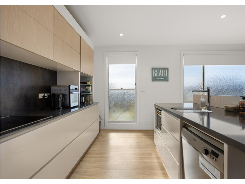 33 Lewis Street, Old Bar NSW 2430