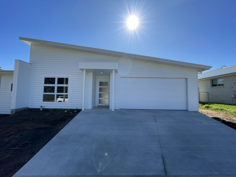 Unit 2/23 Little Tern Street, Old Bar NSW 2430