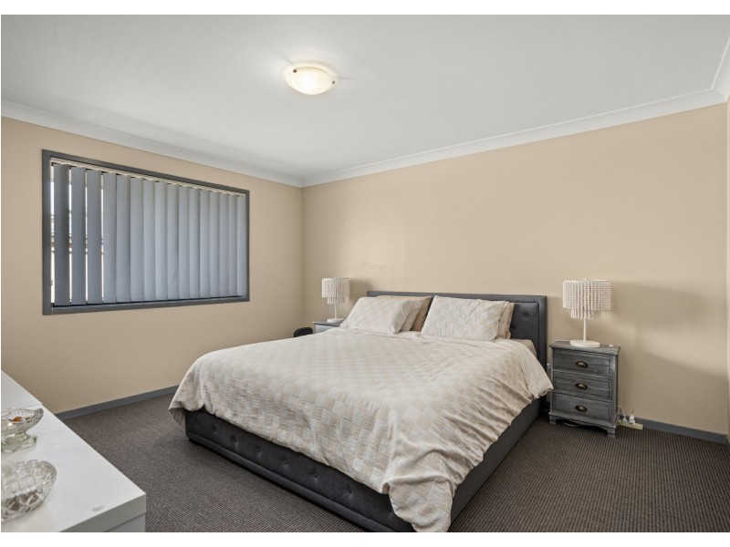 2 Greenbank Way, Old Bar NSW 2430