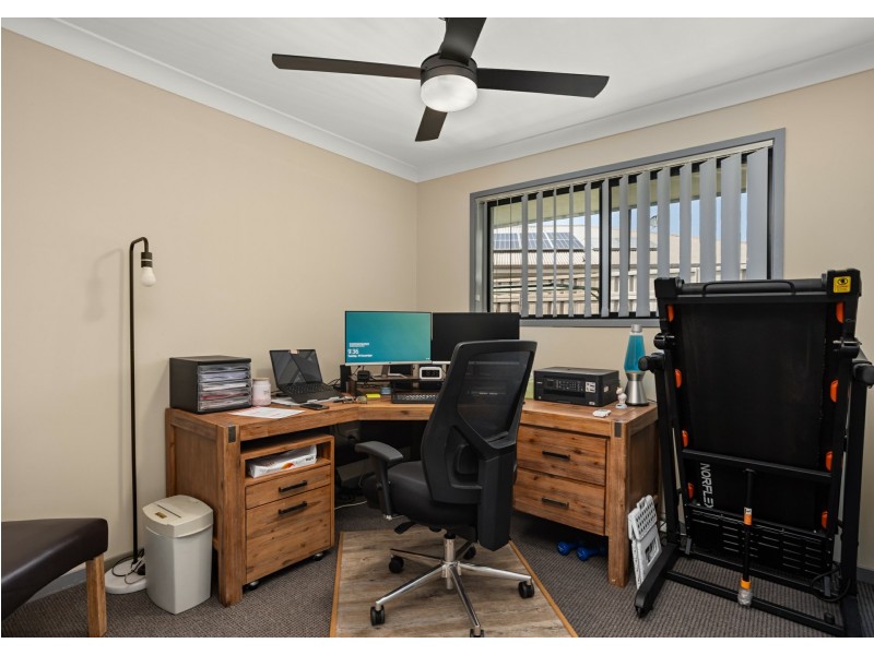 2 Greenbank Way, Old Bar NSW 2430
