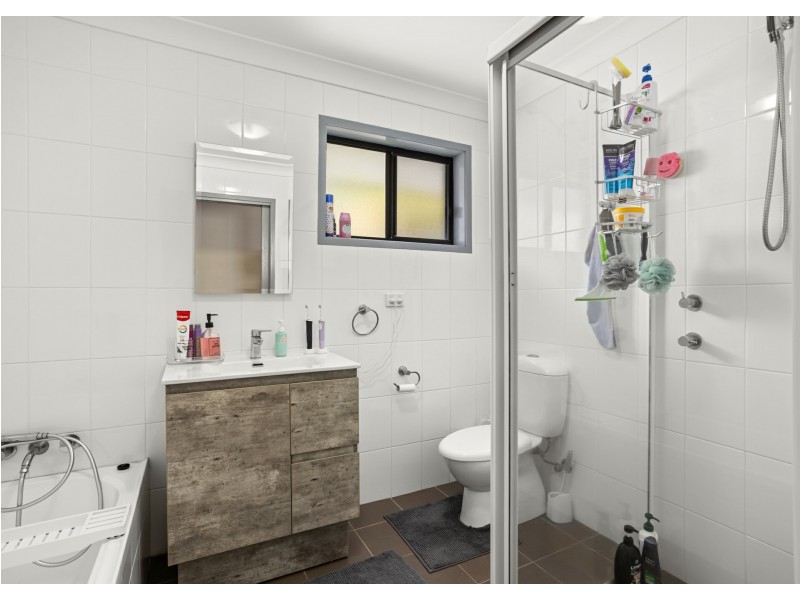 2 Greenbank Way, Old Bar NSW 2430