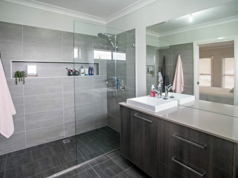 13 Rosedale Place, Tinonee NSW 2430