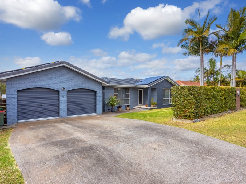 22 Carrabeen Drive, Old Bar NSW 2430