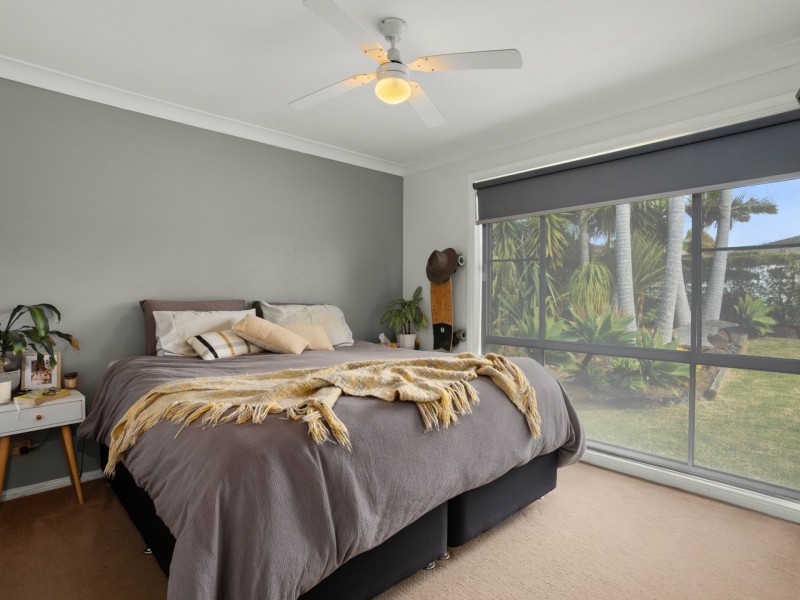 22 Carrabeen Drive, Old Bar NSW 2430