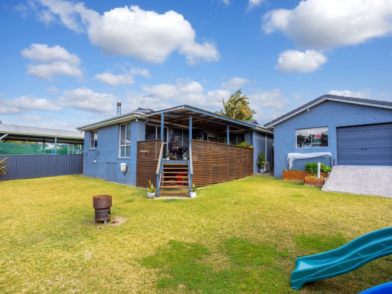22 Carrabeen Drive, Old Bar NSW 2430